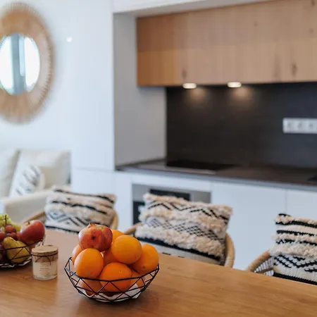 View With Private Pool, Sauna & Seaview Villa *