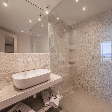 View With Private Pool, Sauna & Seaview Villa