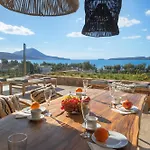 View With Private Pool, Sauna & Seaview גיאלובה