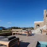 View With Private Pool, Sauna & Seaview גיאלובה