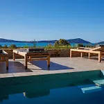 View With Private Pool, Sauna & Seaview *