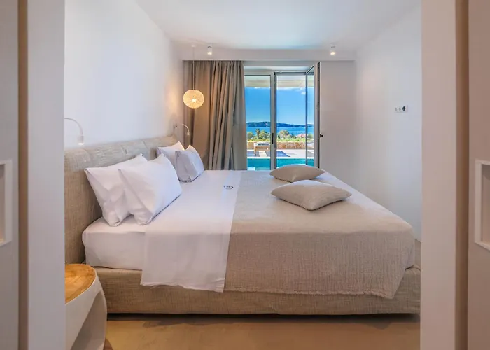 View With Private Pool, Sauna & Seaview 빌라