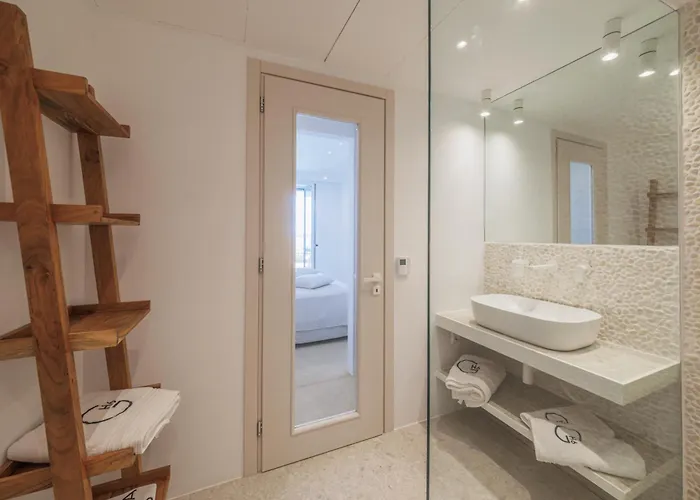 View With Private Pool, Sauna & Seaview