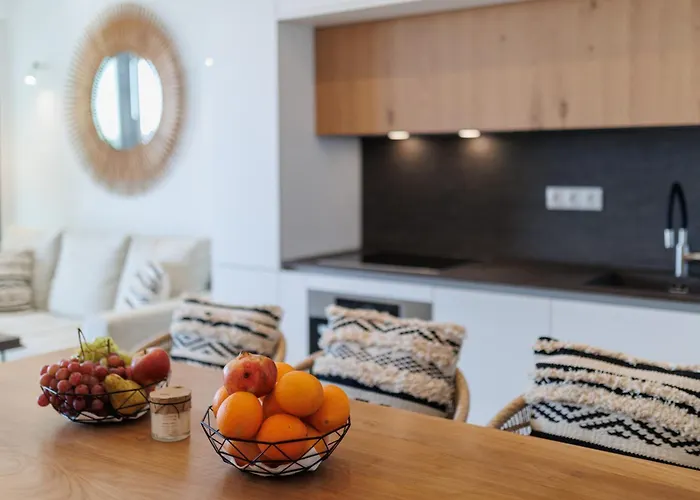 View With Private Pool, Sauna & Seaview Villa *